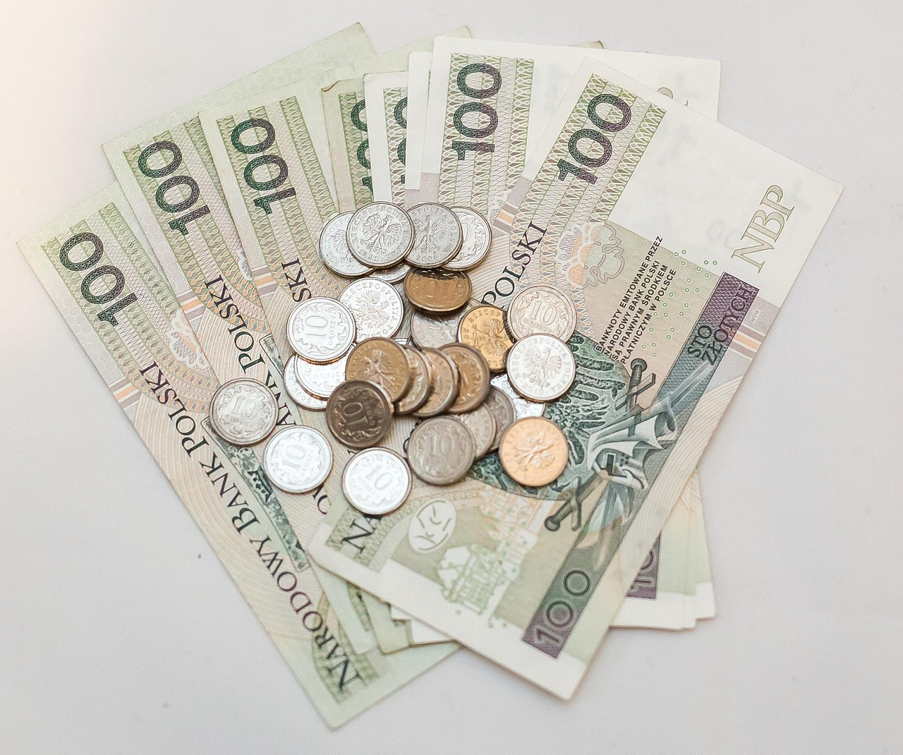 Grafico con dati sulle pensioni 2025 e possibili aumenti per i pensionati.