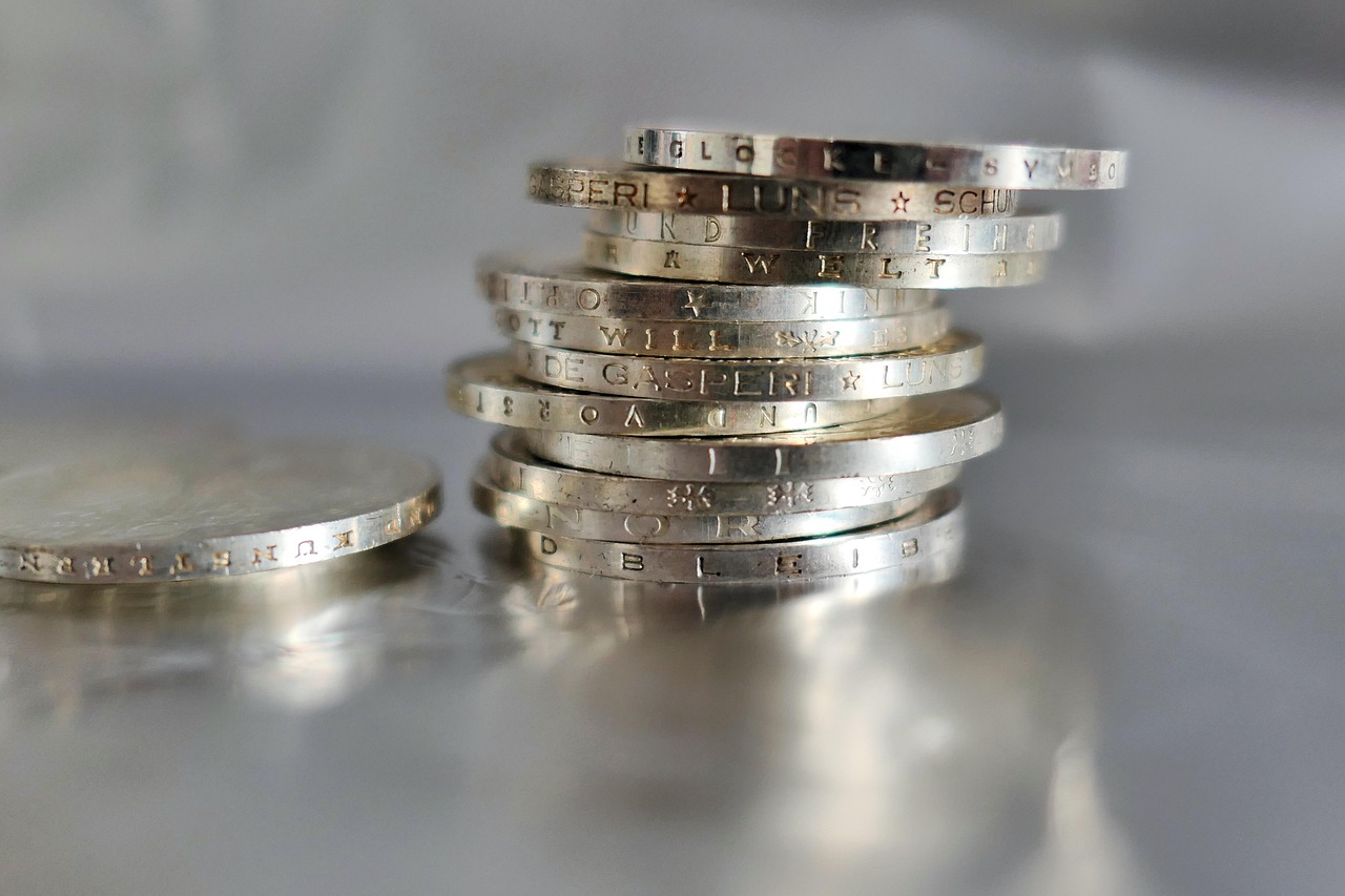 500 Lire d'argento con le Caravelle, esemplari rari di prova, con dettagli ben visibili e patina originale.