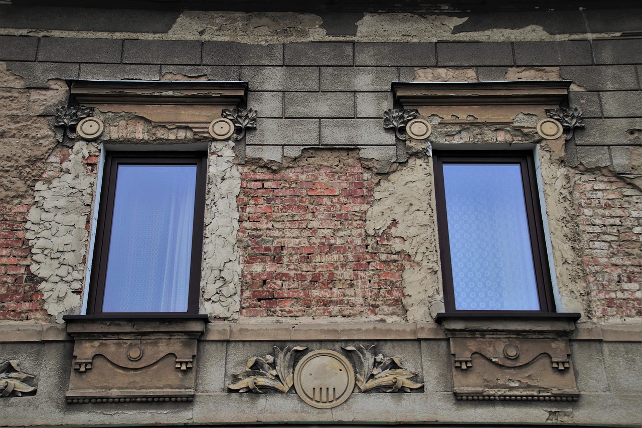 Immagine di infissi moderni, simbolo di accessibilità e miglioramento delle barriere architettoniche.