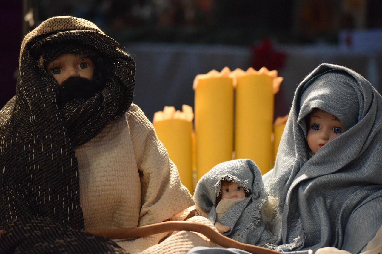 Luminarie natalizie di Lecce, un'esplosione di luci e colori che abbelliscono la città durante le festività.